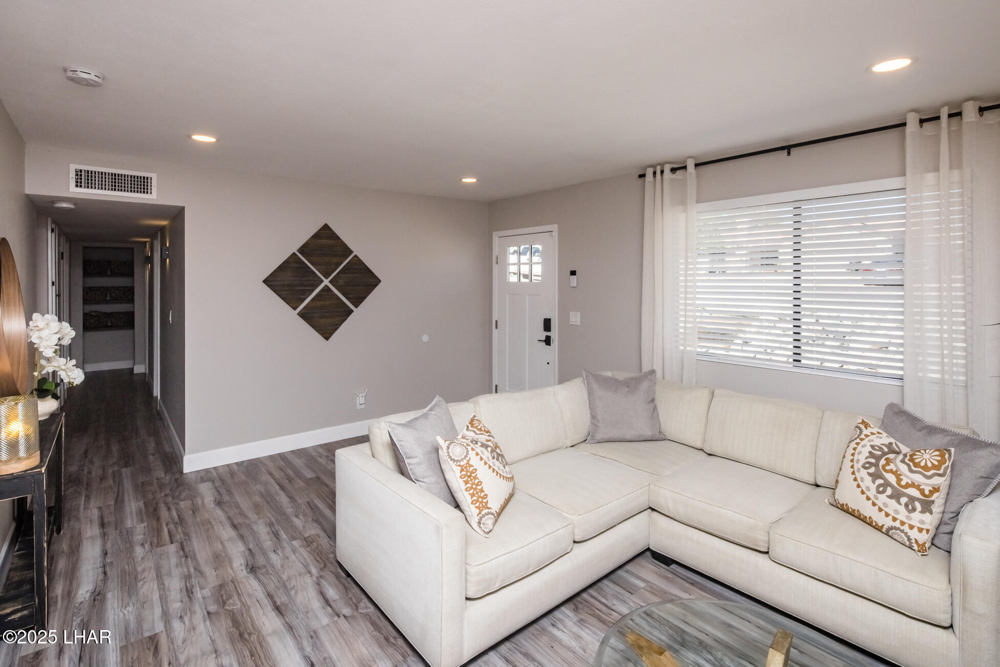155 El Rio Dr