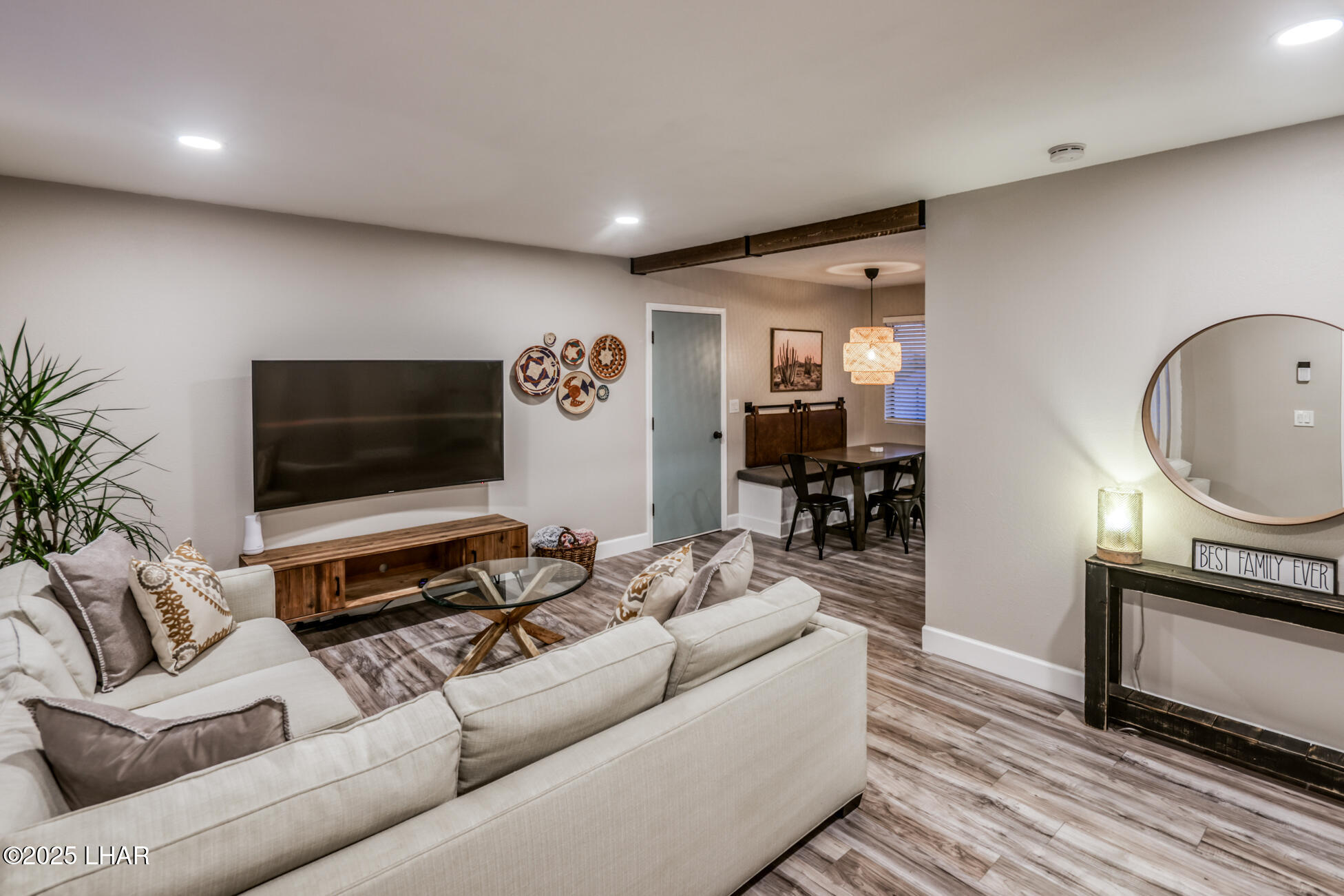 155 El Rio Dr