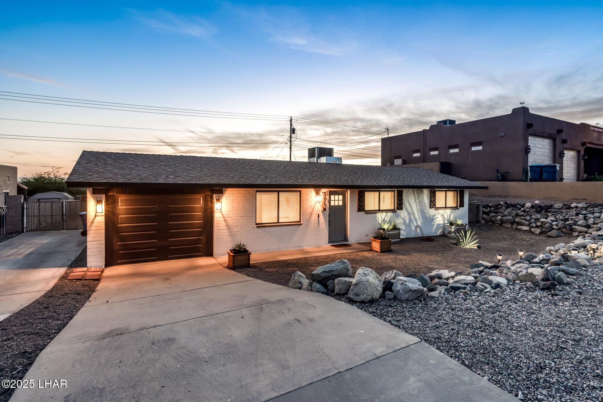 155 El Rio Dr