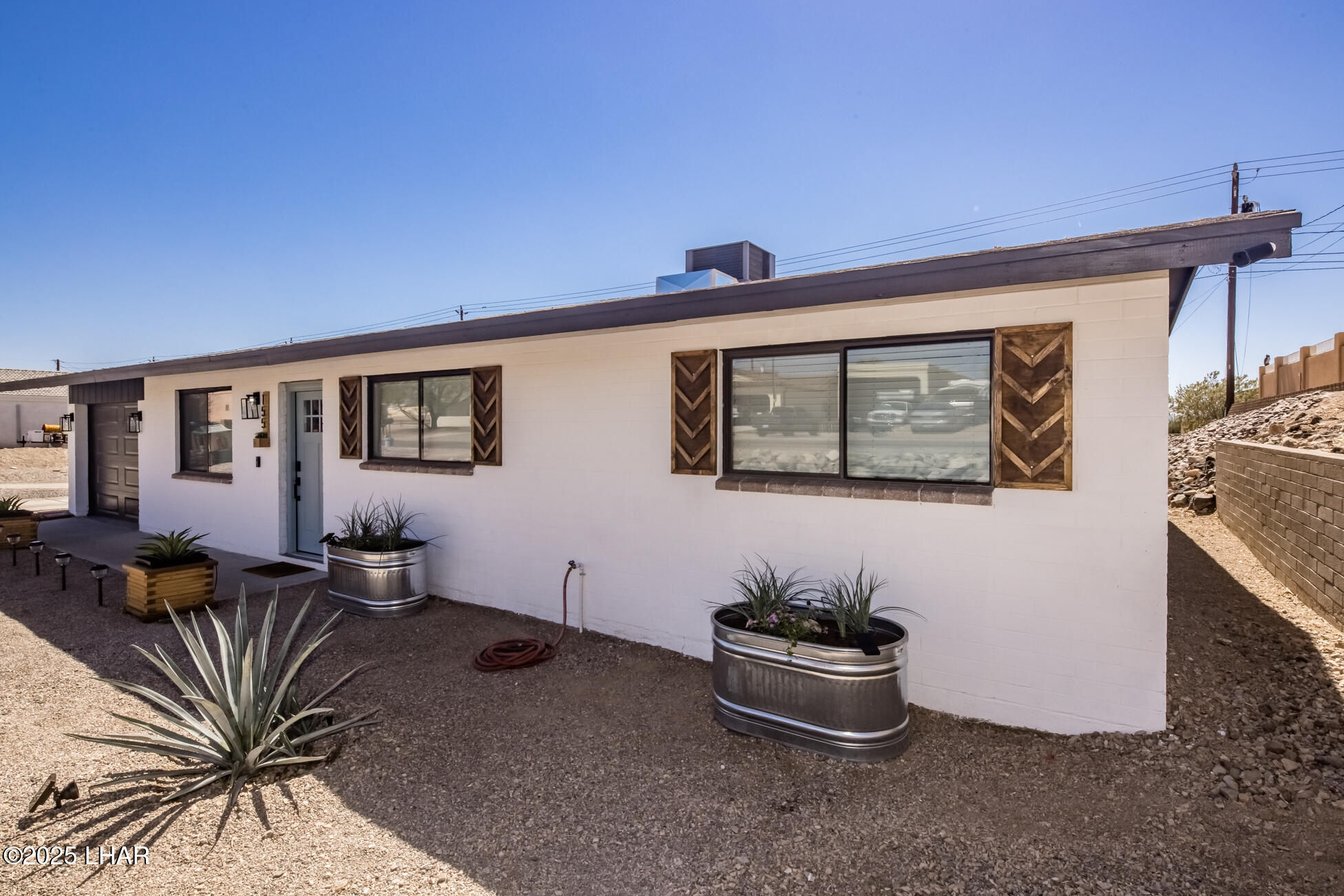 155 El Rio Dr