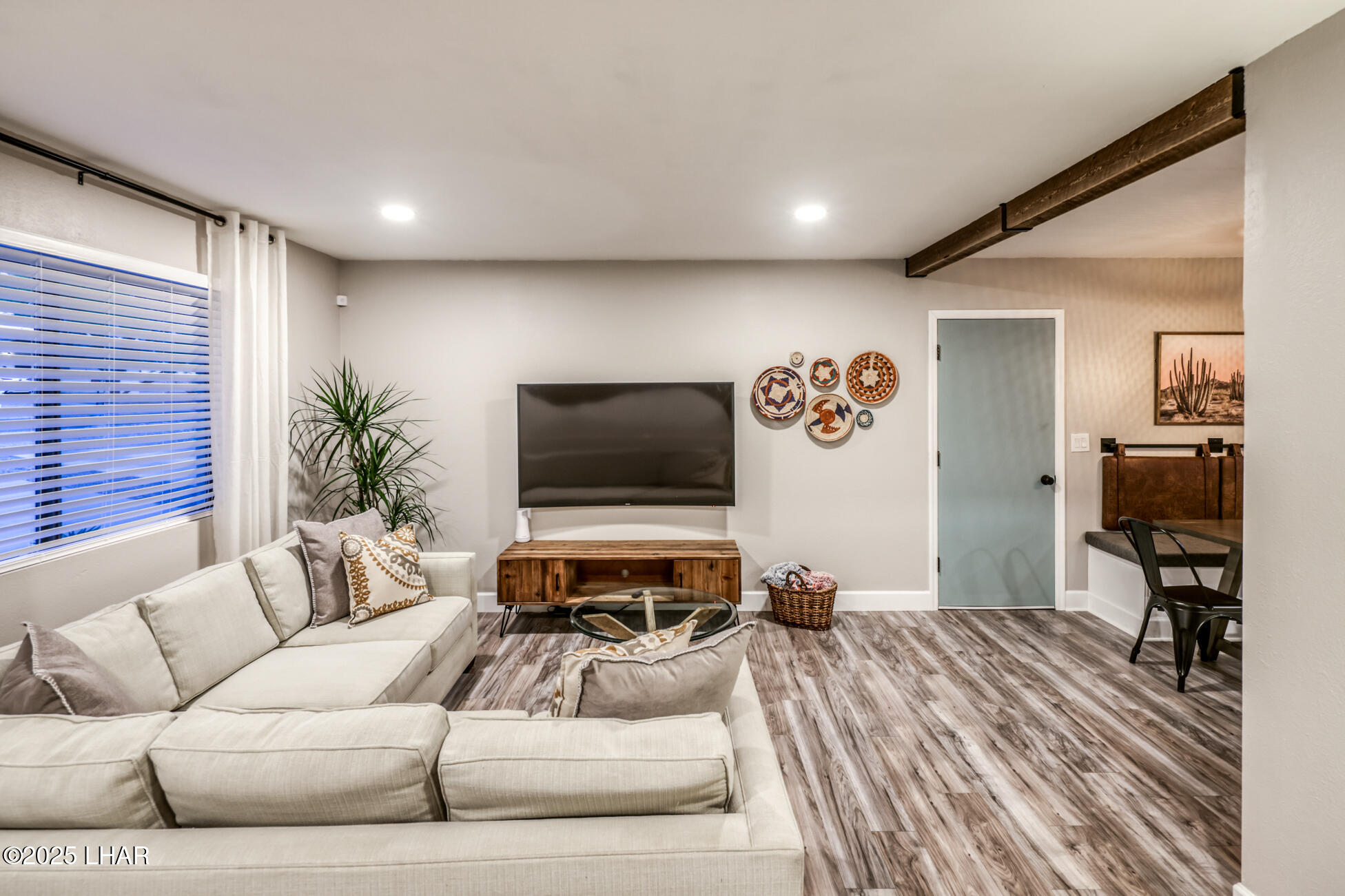 155 El Rio Dr