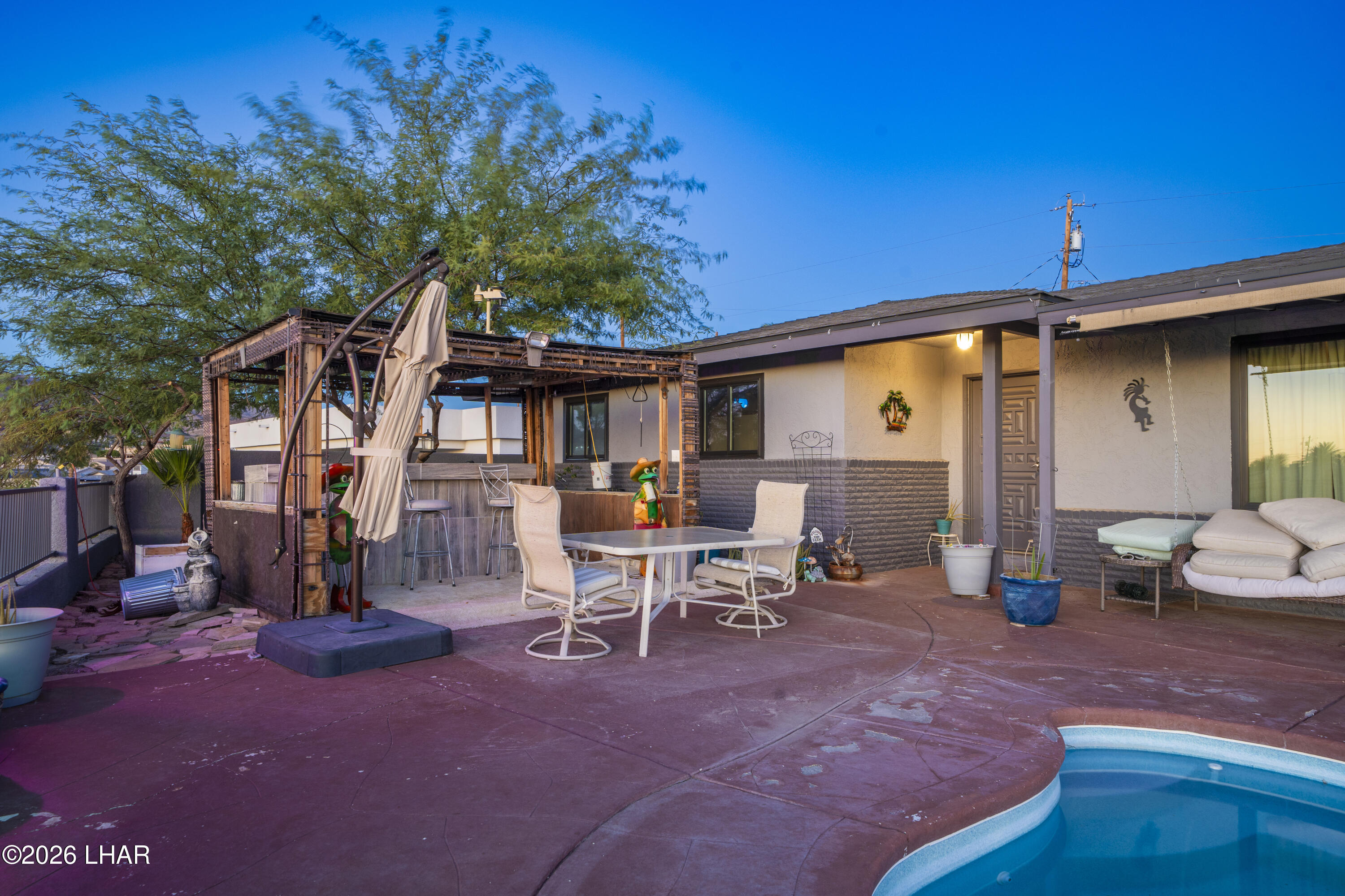 4056 Sponson Dr