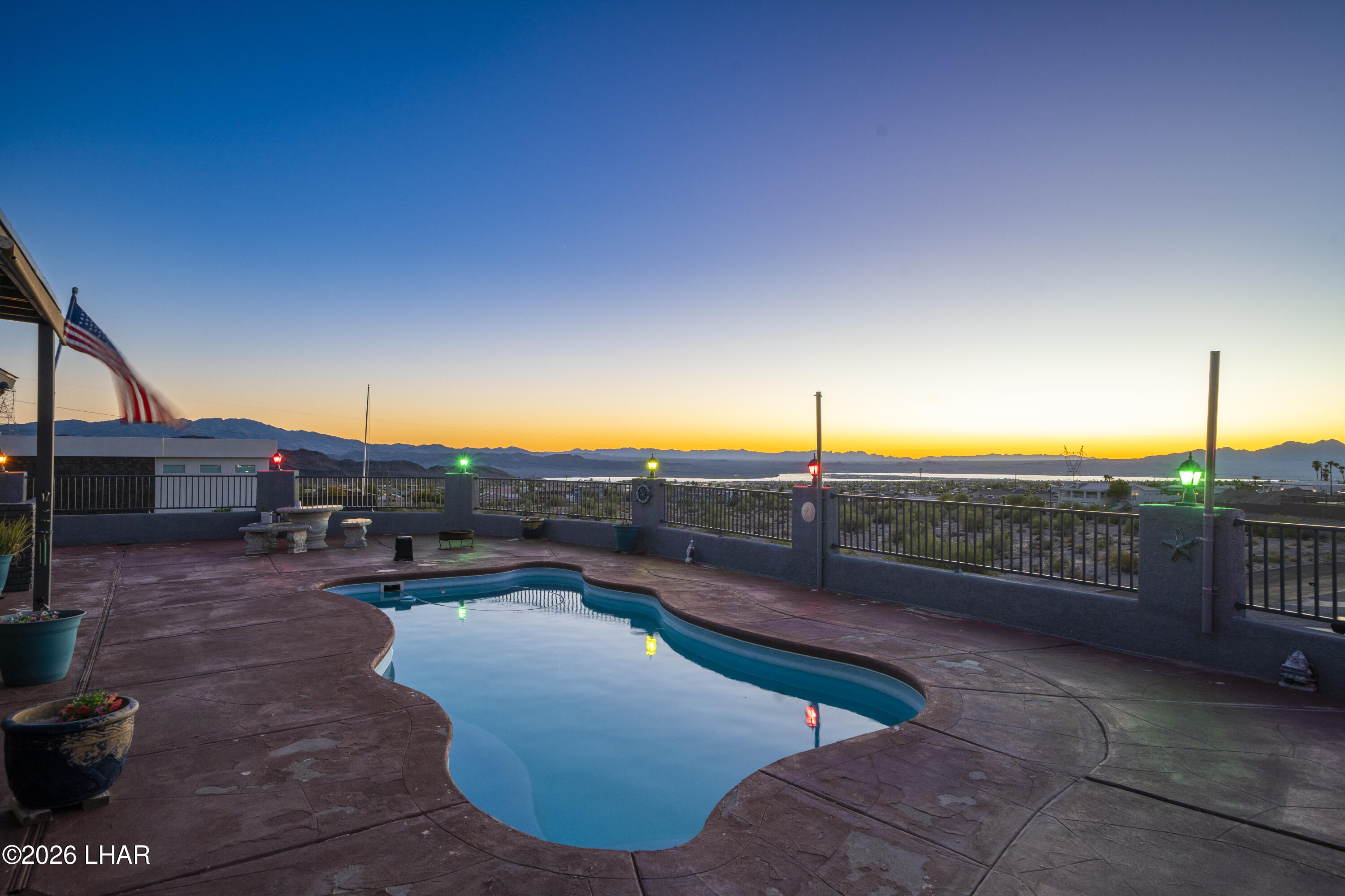 4056 Sponson Dr