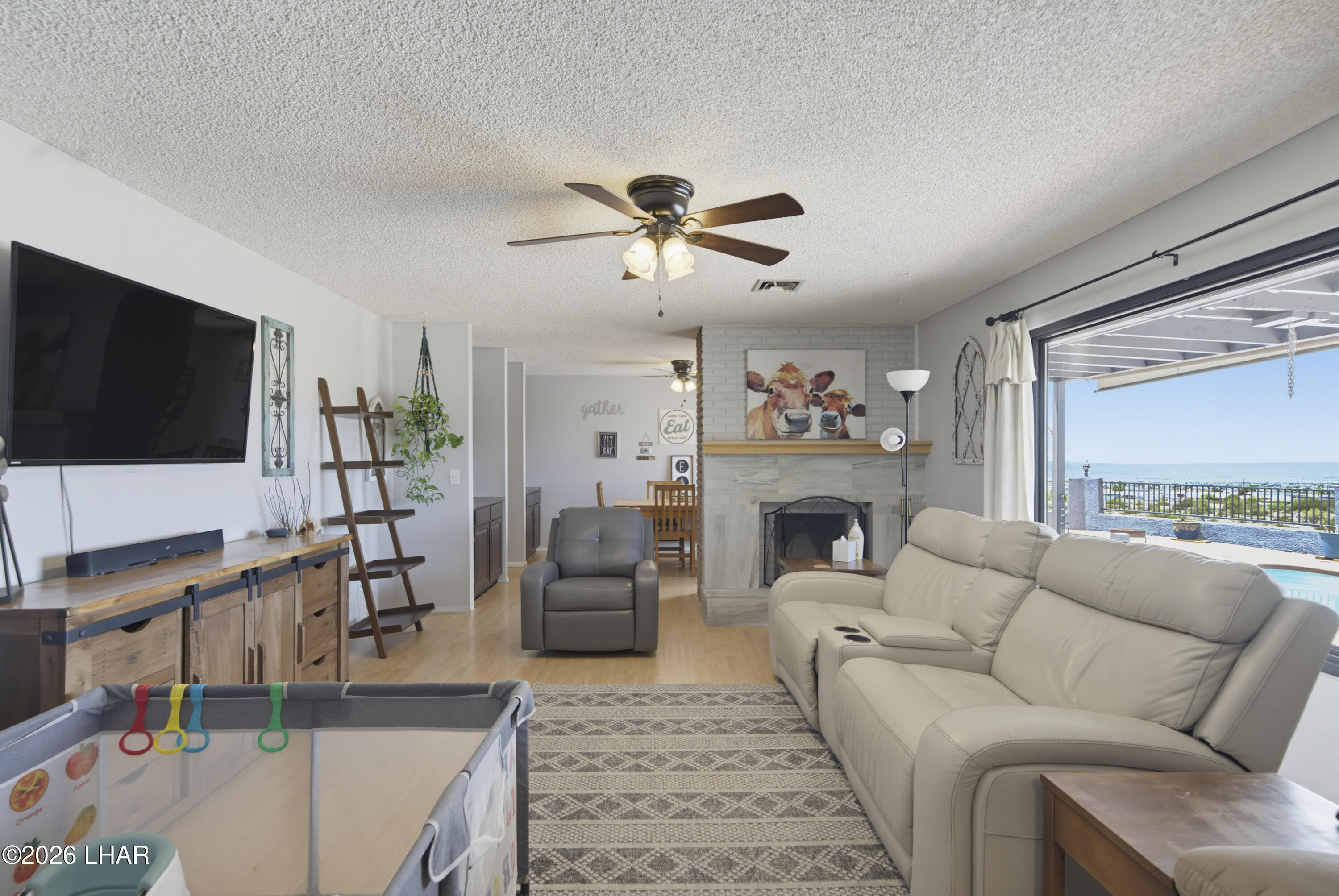 4056 Sponson Dr