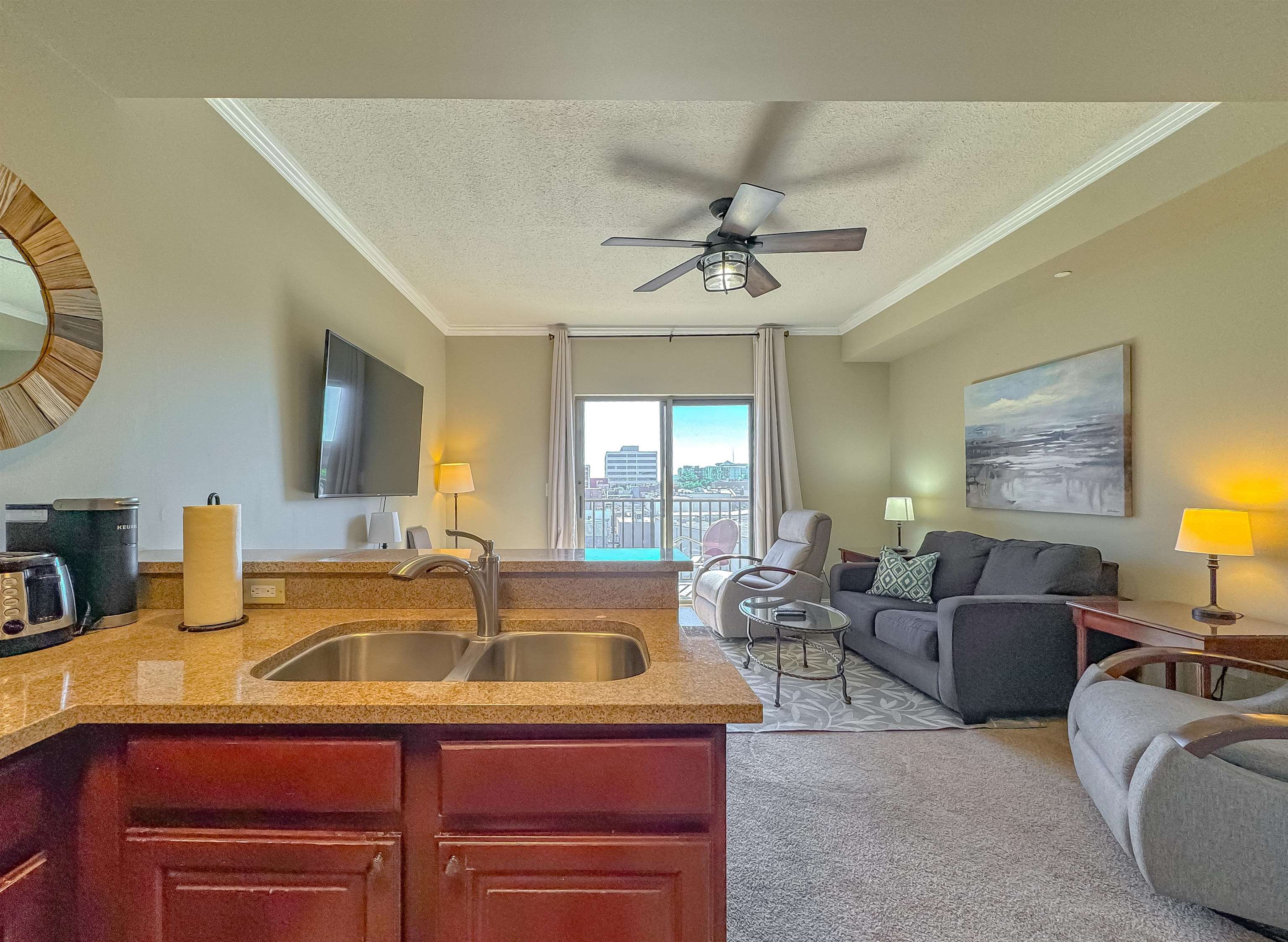 215 W College Avenue Unit: 709