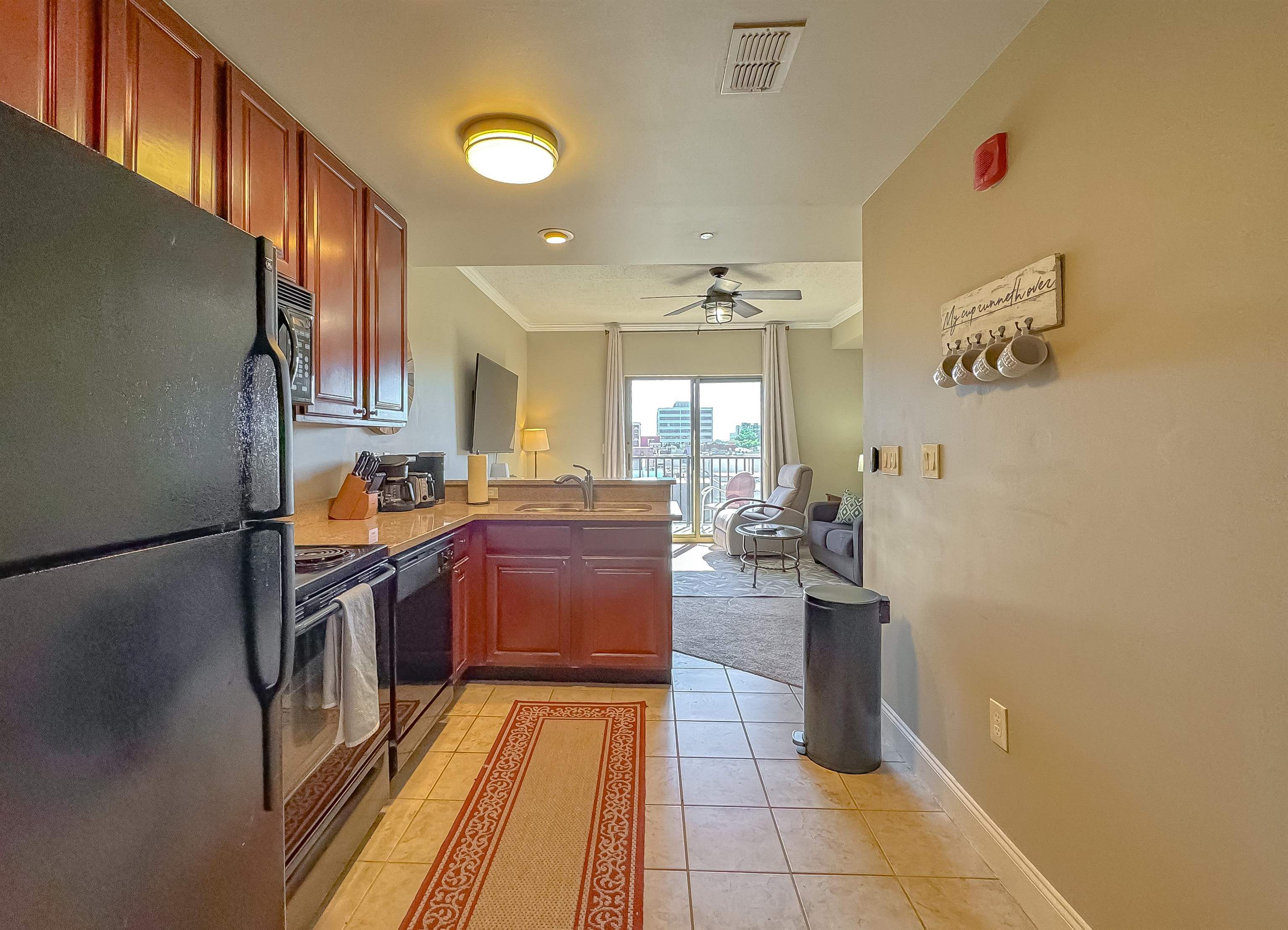 215 W College Avenue Unit: 709