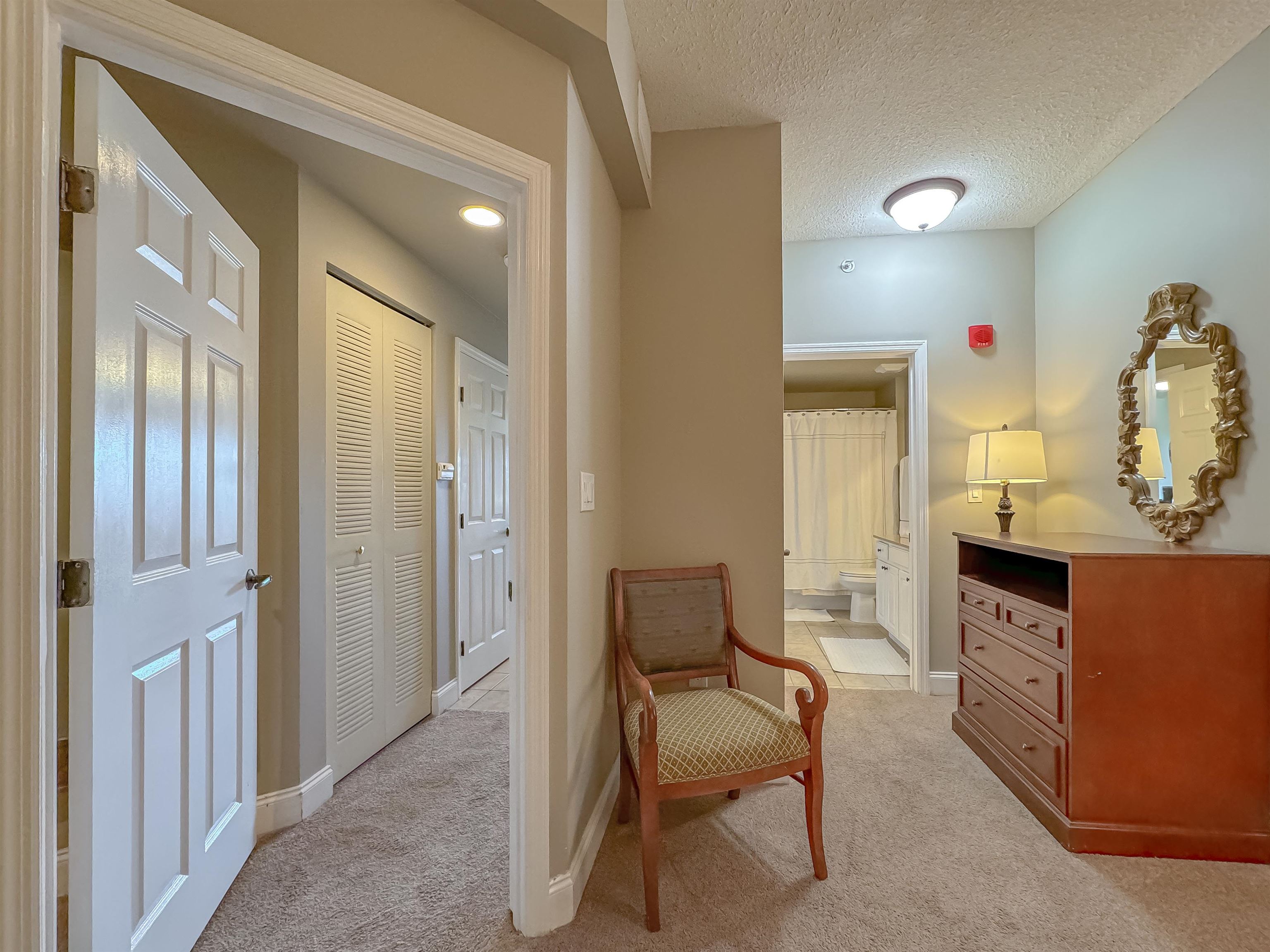 215 W College Avenue Unit: 709