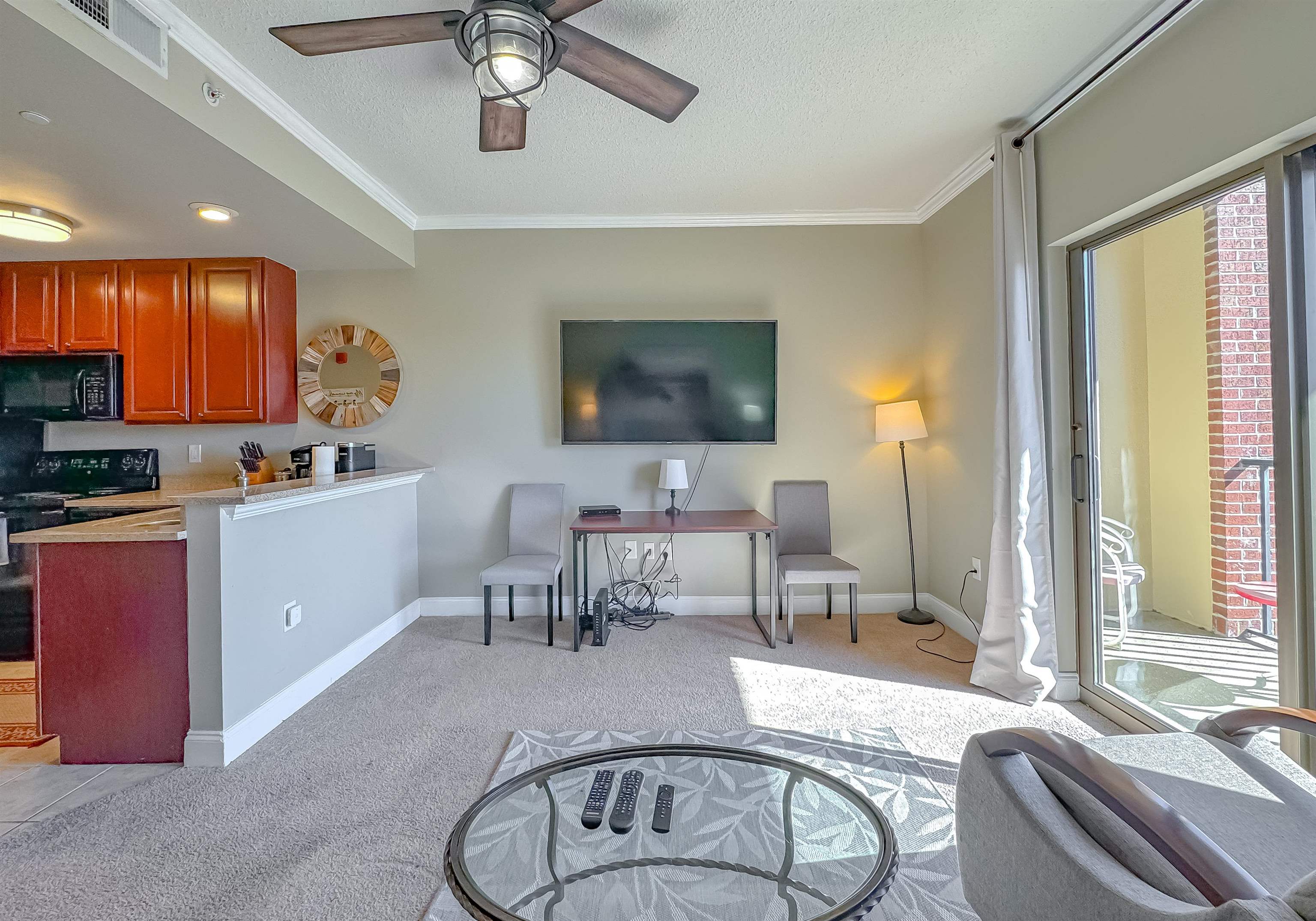 215 W College Avenue Unit: 709