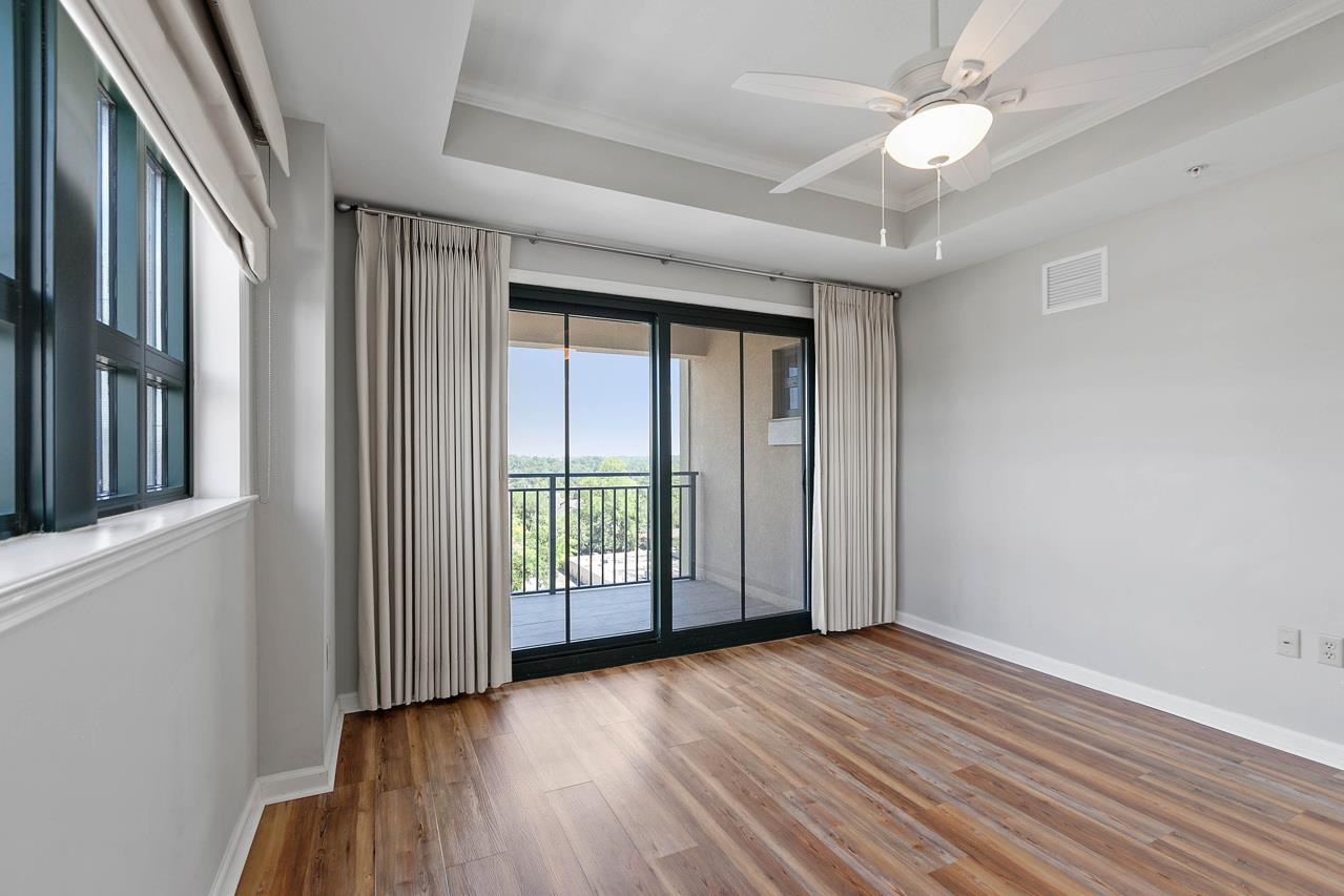121 N Monroe Street Unit: 8010