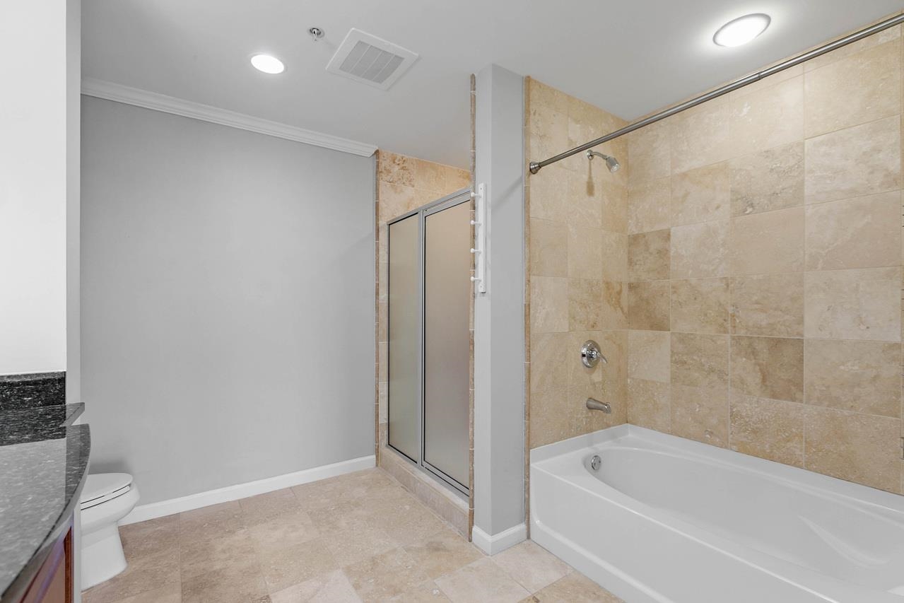 121 N Monroe Street Unit: 8010