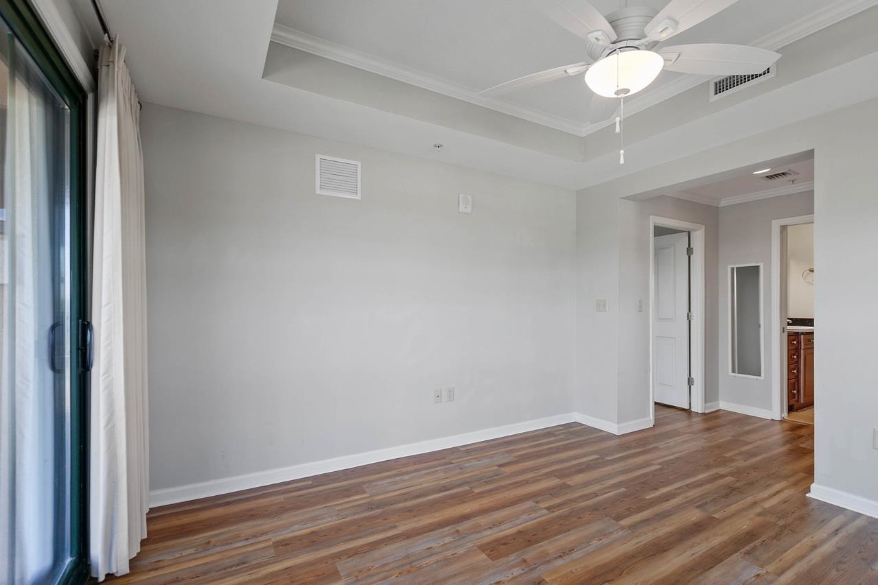 121 N Monroe Street Unit: 8010
