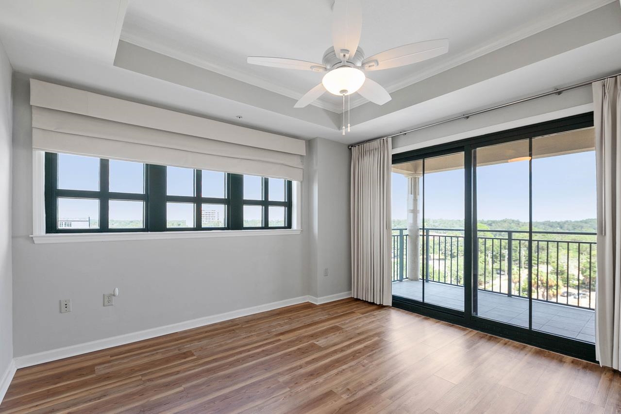 121 N Monroe Street Unit: 8010