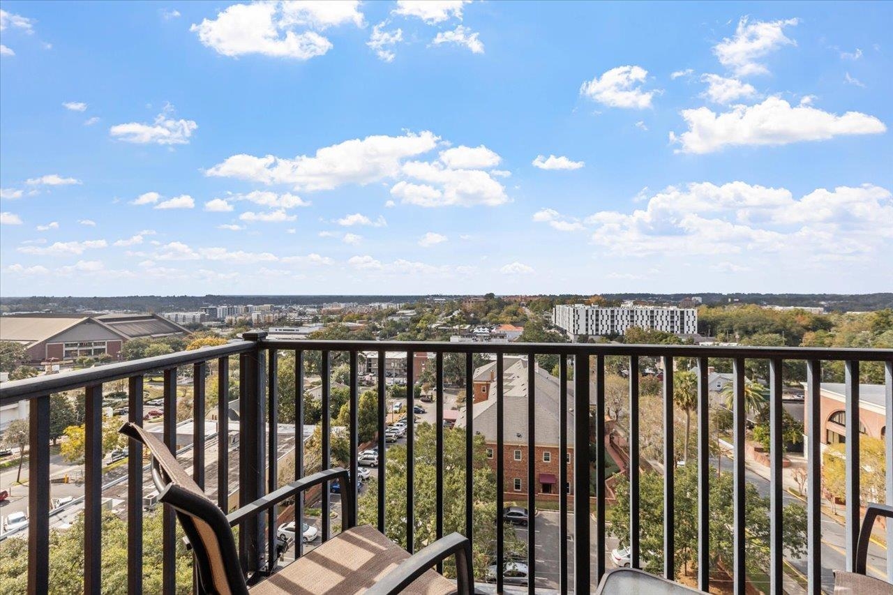 215 W College Avenue Unit: 604