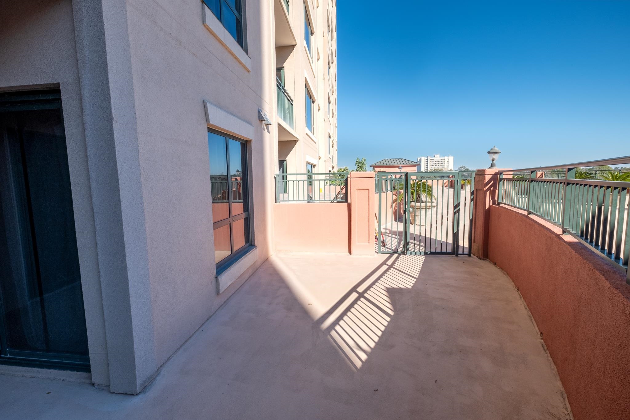 121 N Monroe Street Unit: 5004