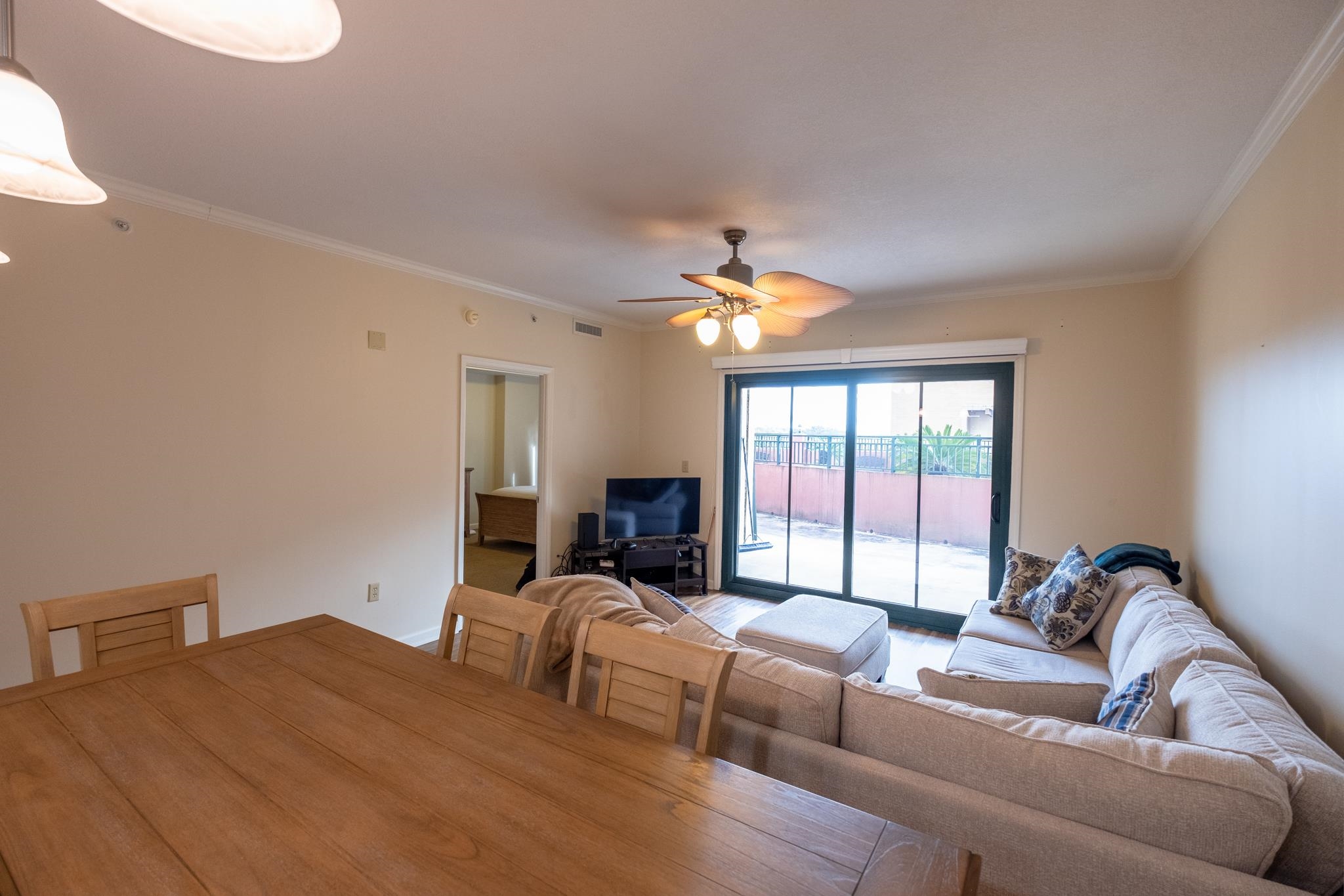 121 N Monroe Street Unit: 5004