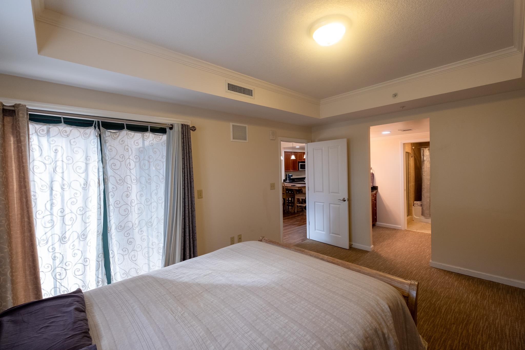 121 N Monroe Street Unit: 5004