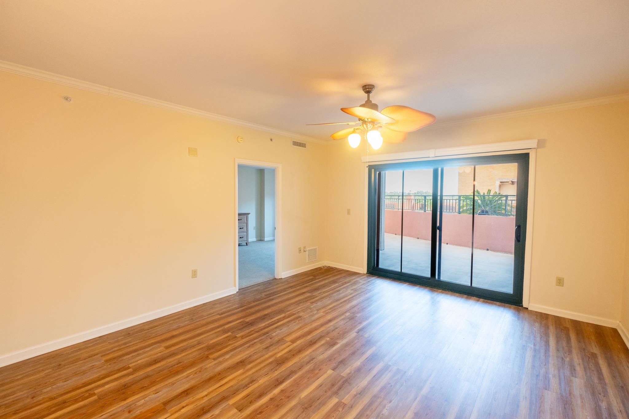 121 N Monroe Street Unit: 5004