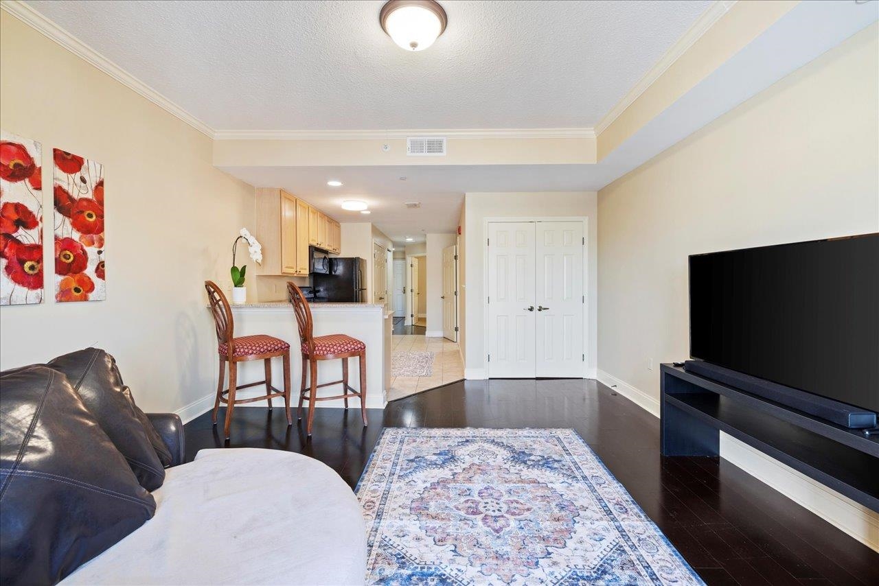 215 W COLLEGE AVE Unit 510E