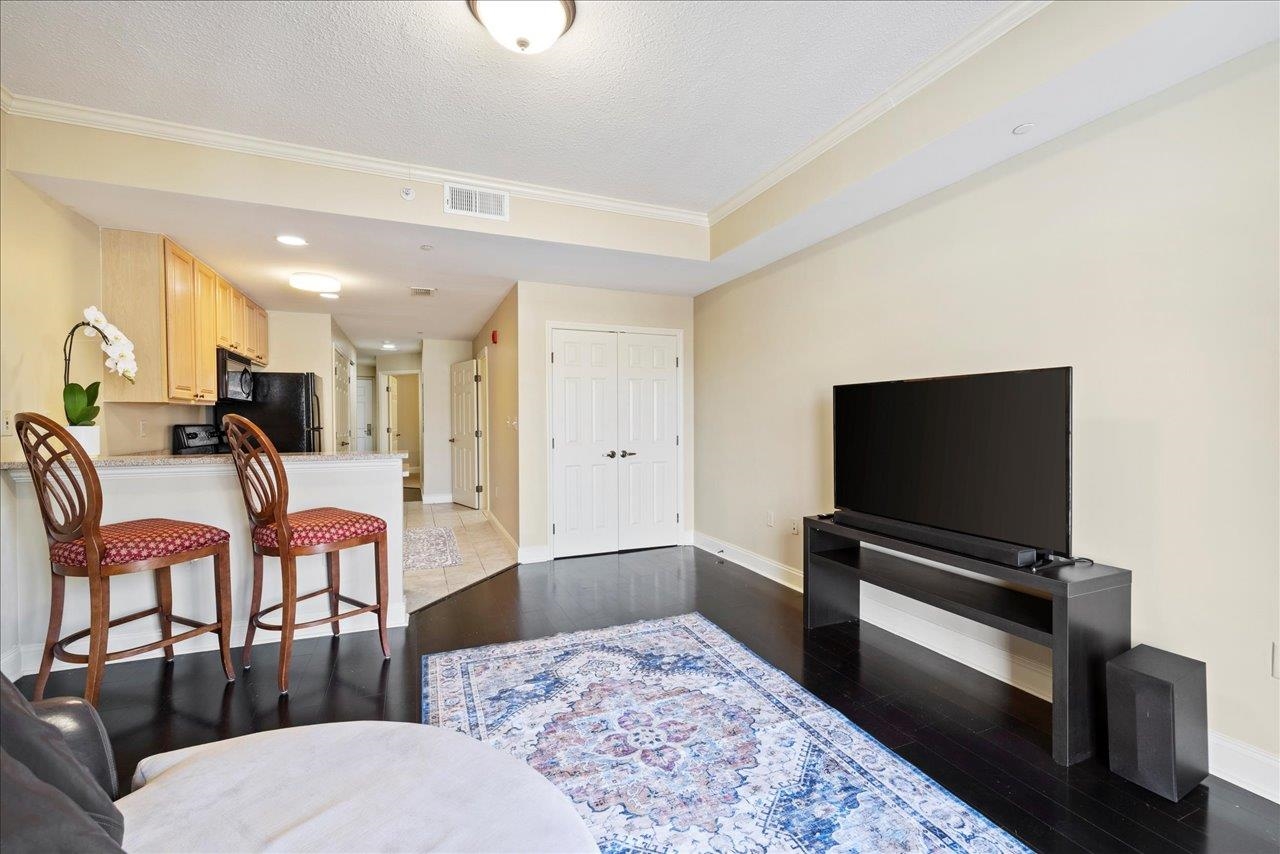 215 W COLLEGE AVE Unit 510E