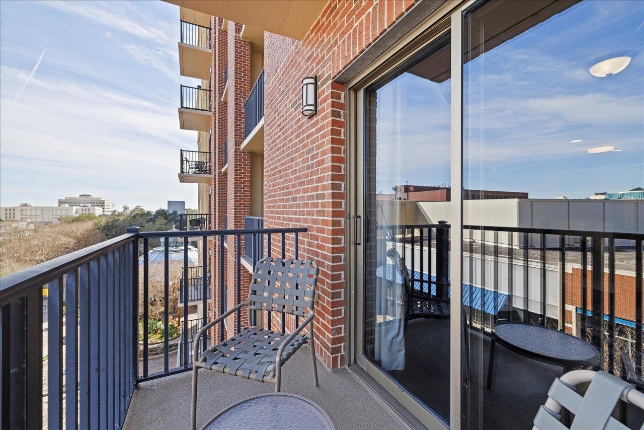 215 W COLLEGE AVE Unit 510E
