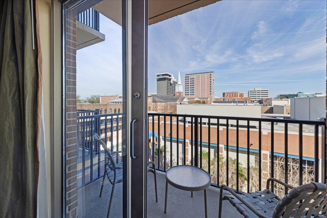 215 W COLLEGE AVE Unit 510E