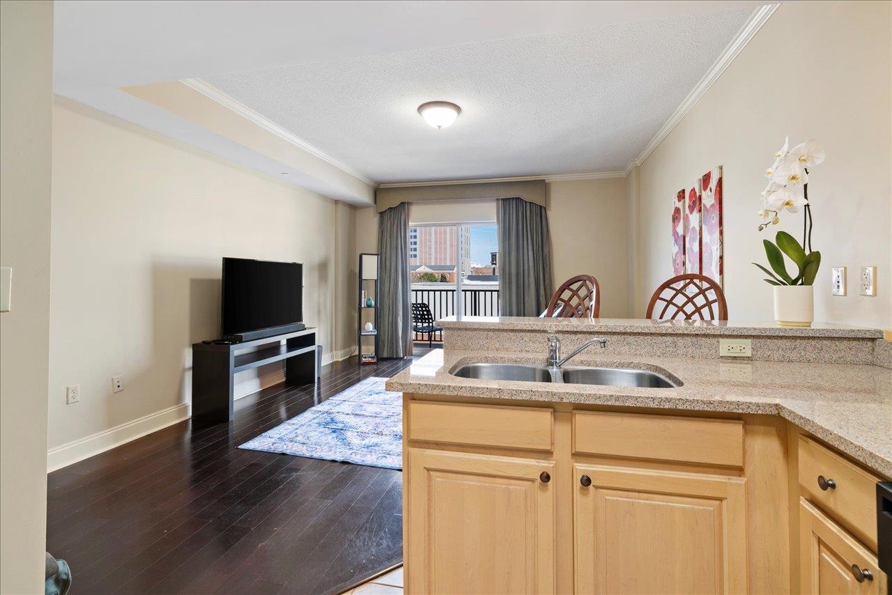 215 W COLLEGE AVE Unit 510E