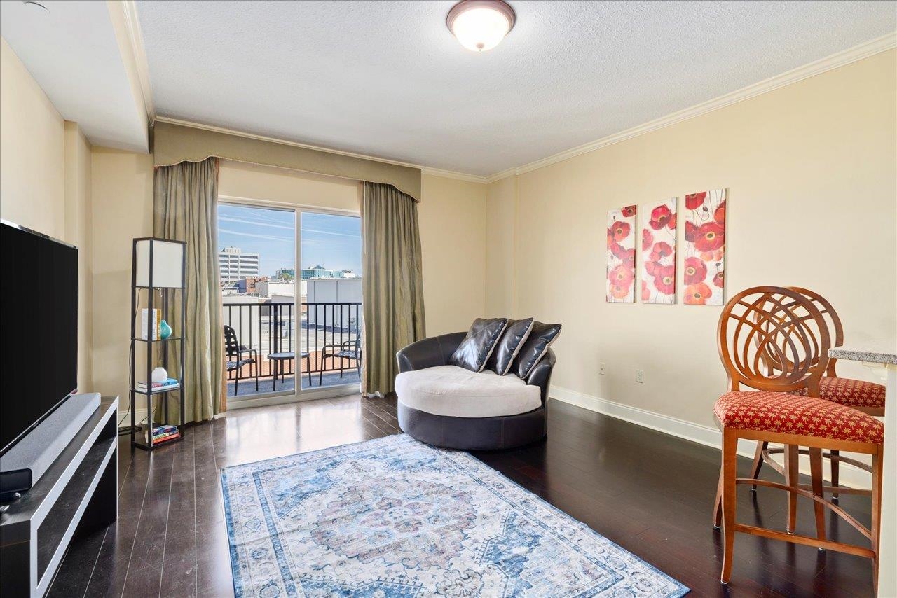 215 W COLLEGE AVE Unit 510E