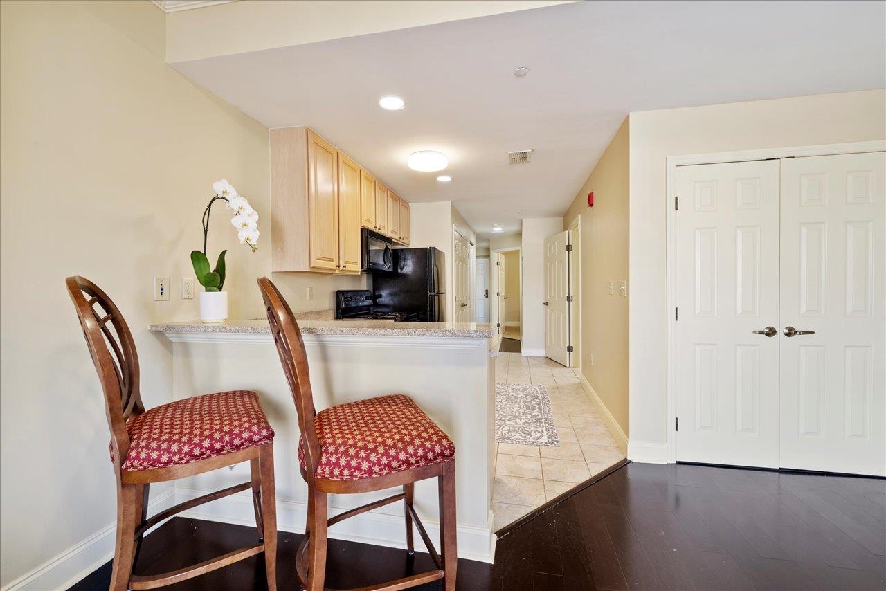 215 W COLLEGE AVE Unit 510E
