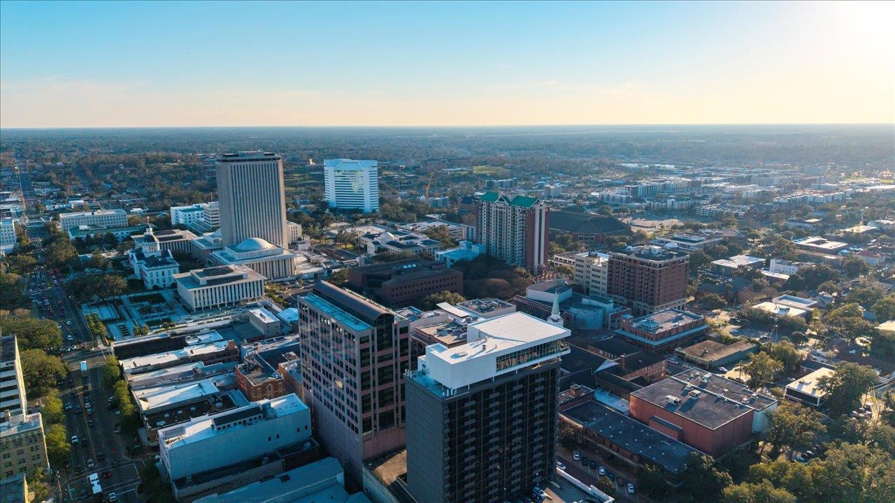 215 W College Avenue Unit: 406A