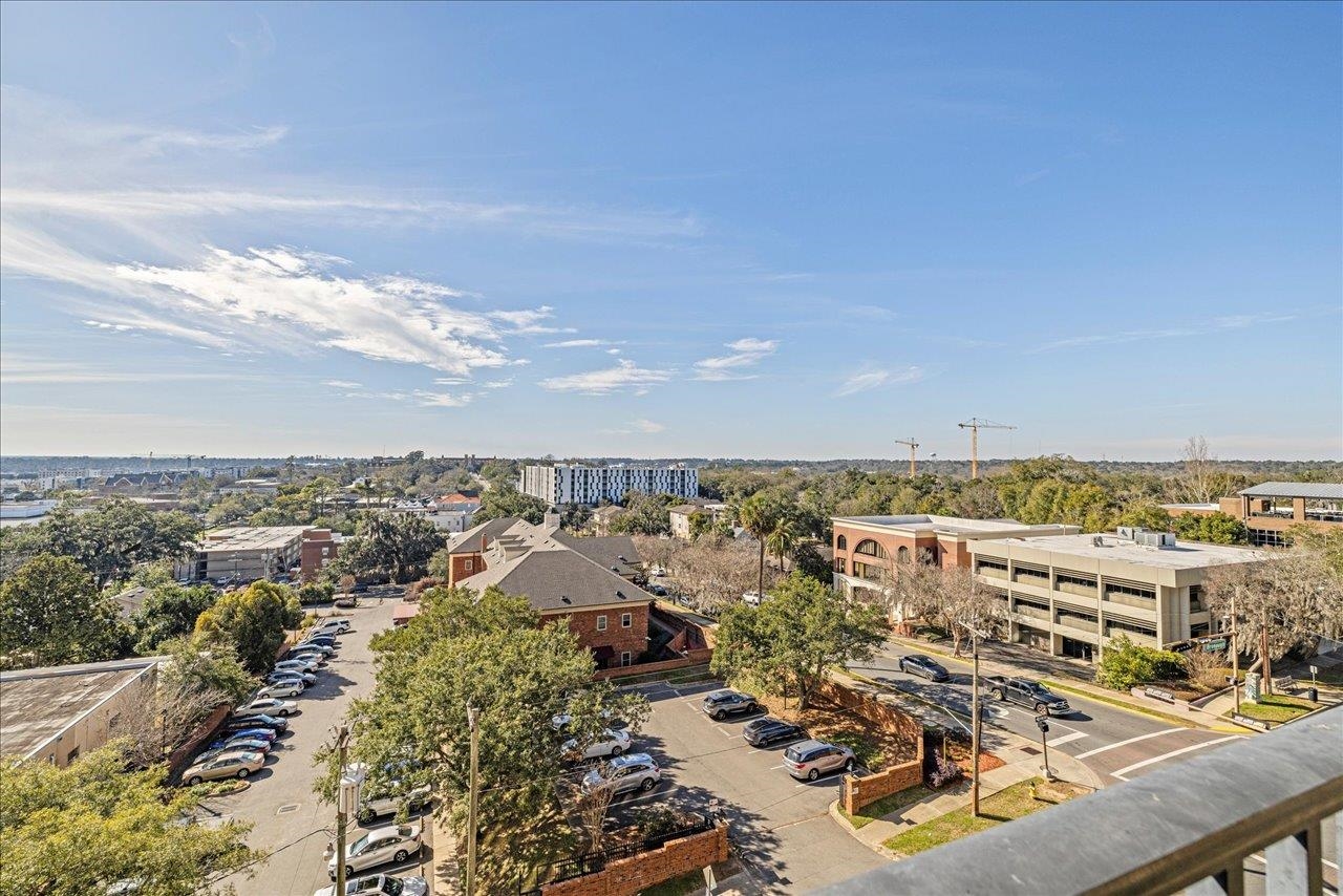 215 W College Avenue Unit: 406A