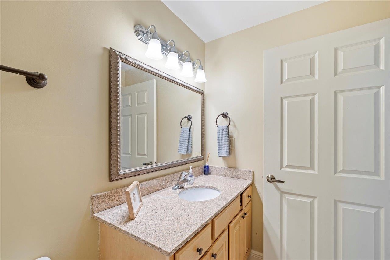 215 W College Avenue Unit: 406A