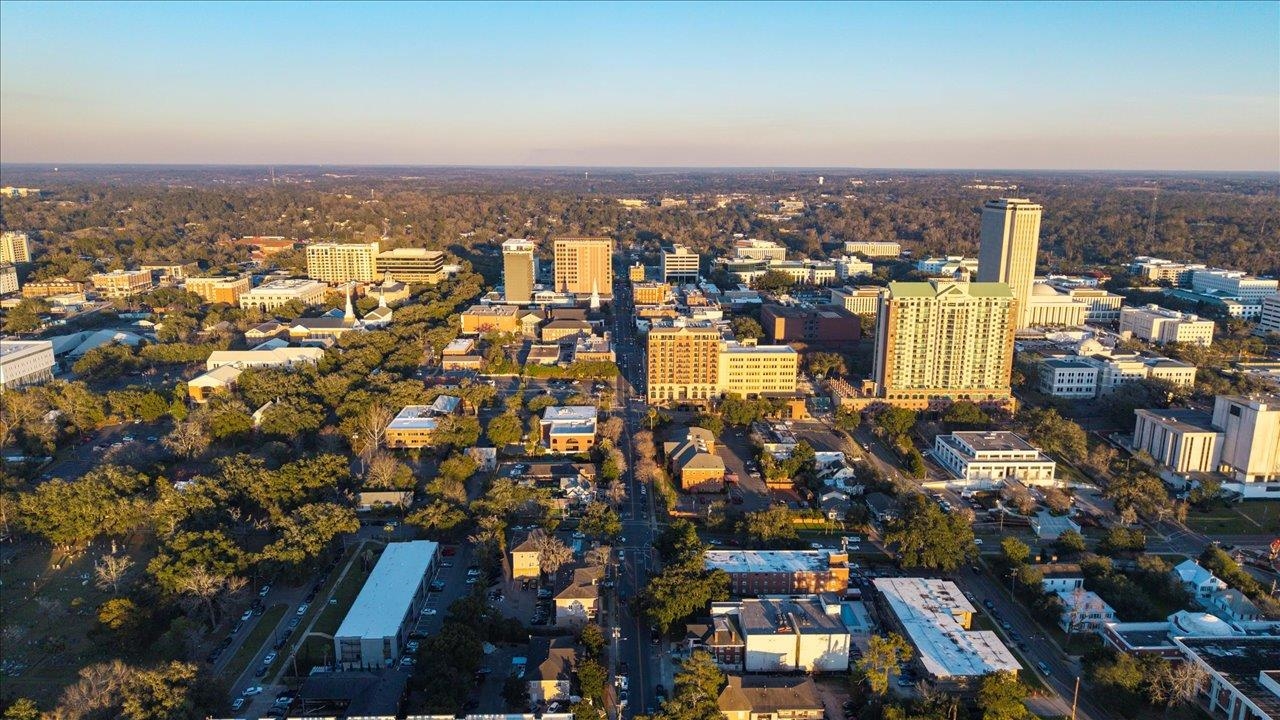 215 W College Avenue Unit: 406A