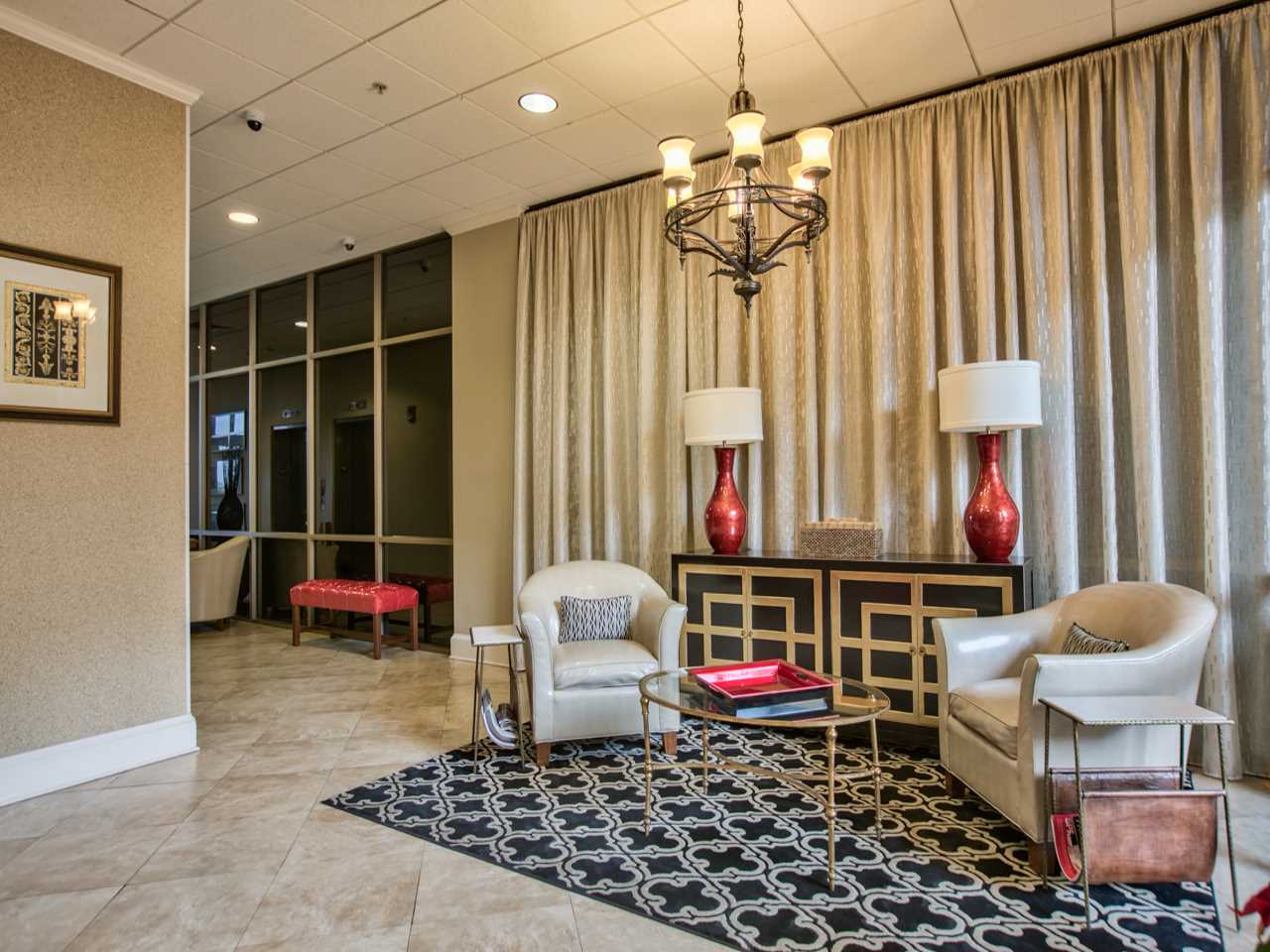 215 W College Unit 308 Avenue Unit: 308