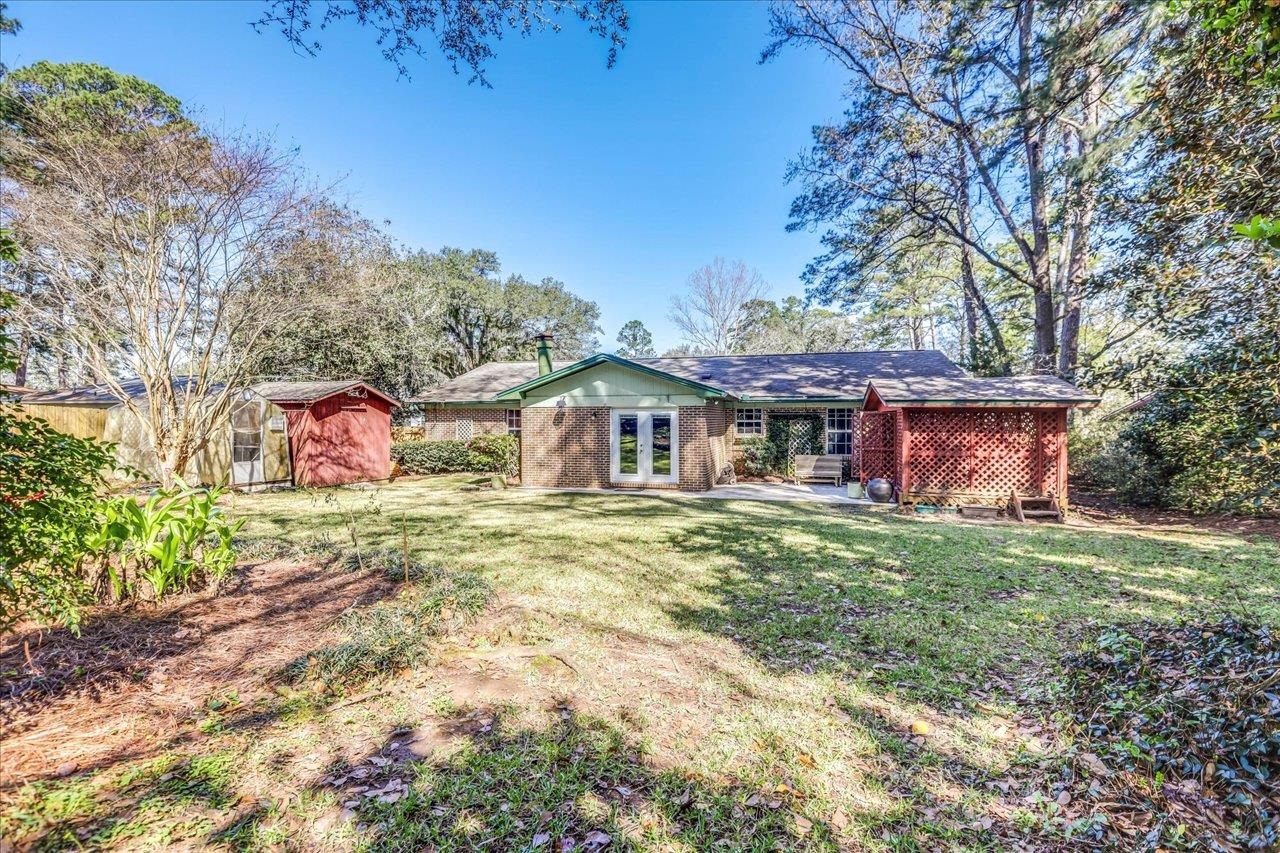 1813 Salmon Dr