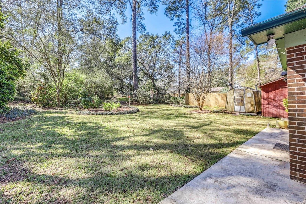 1813 Salmon Dr