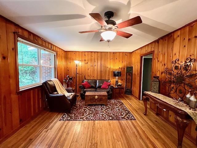 1913 SUNSET LN