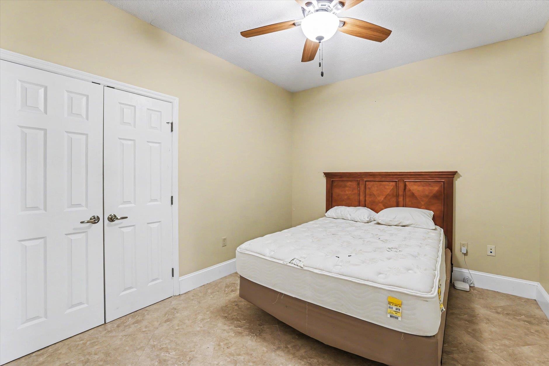 215 W COLLEGE Avenue Unit: 606B