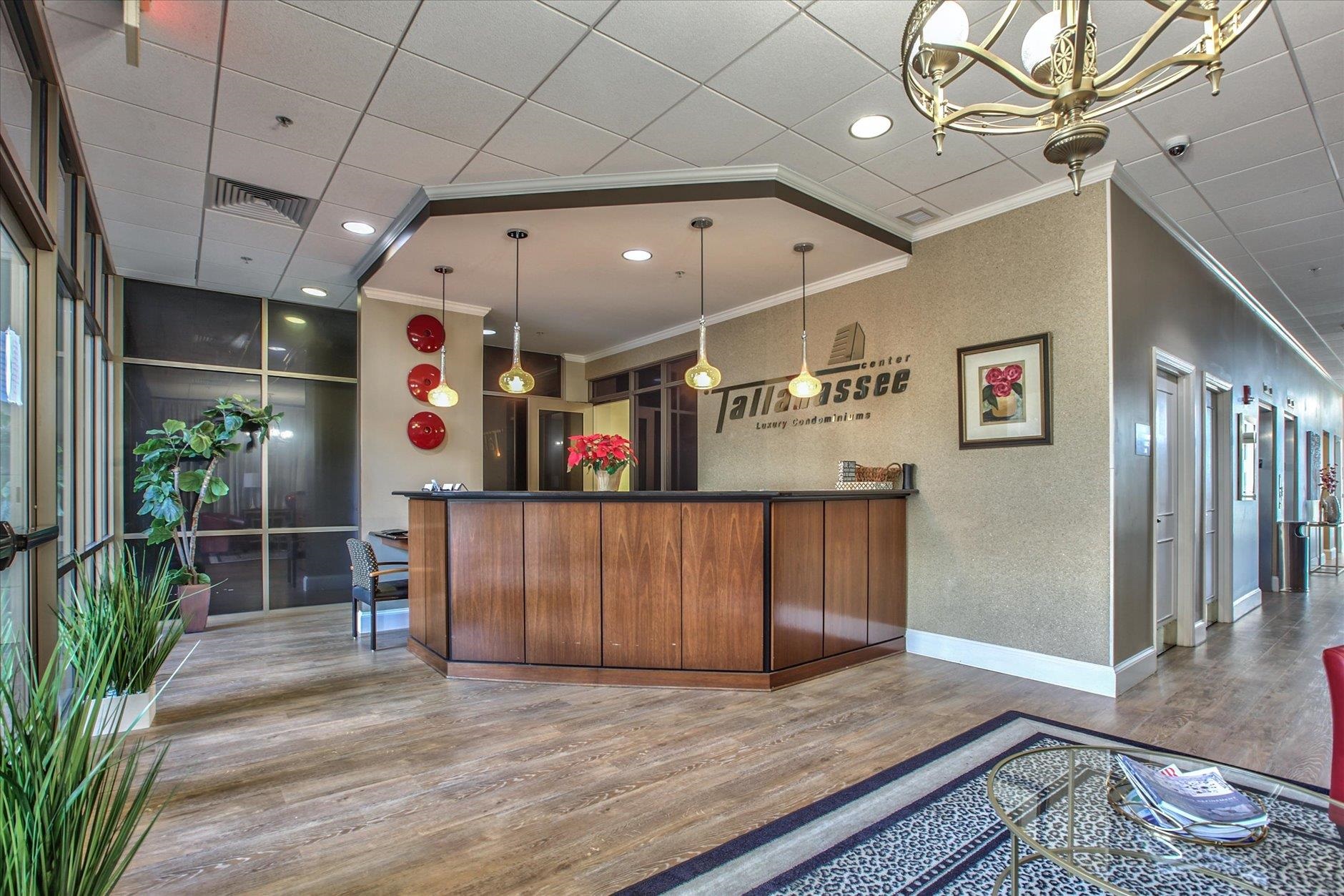 215 W COLLEGE Avenue Unit: 606B