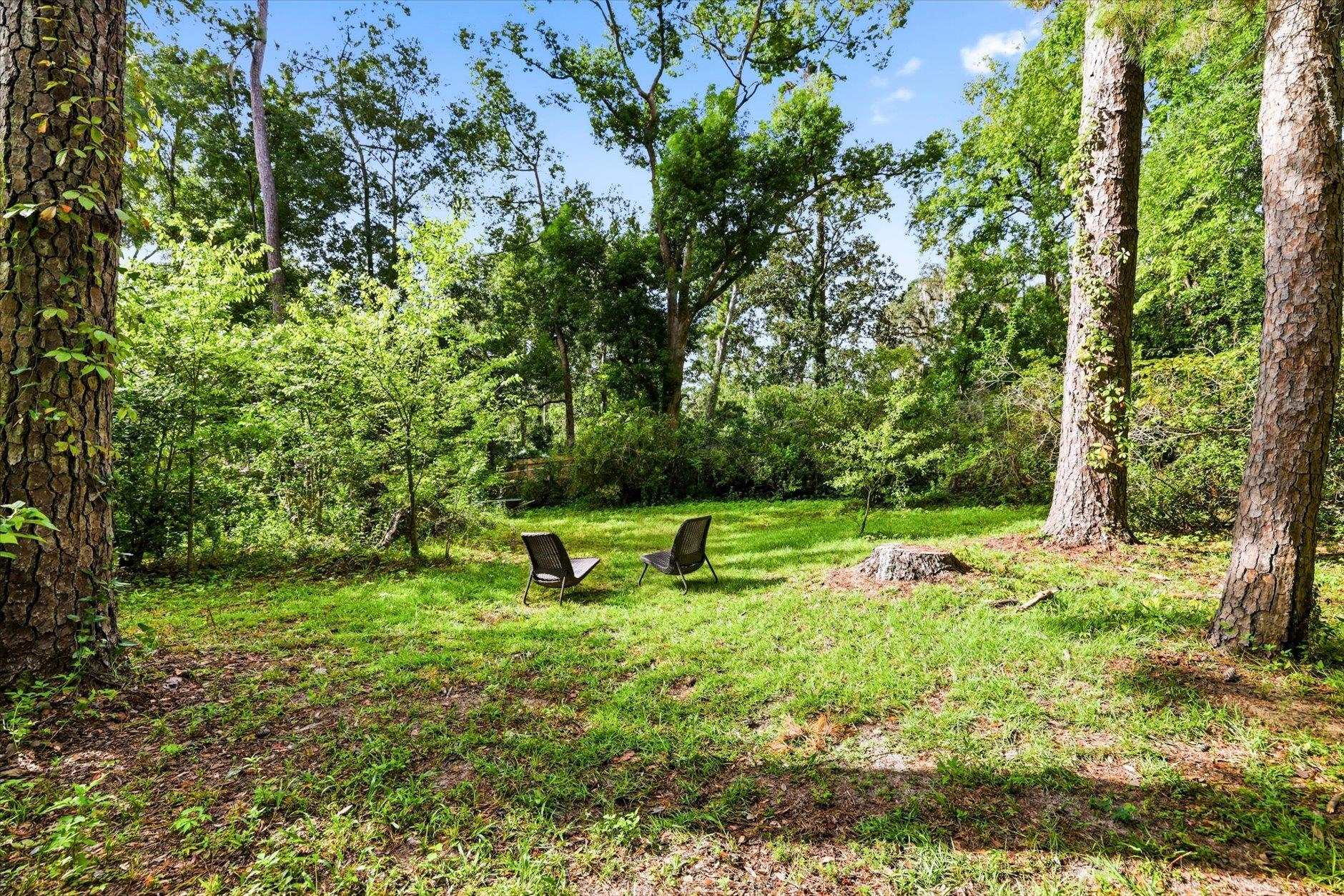 1318 W Indianhead Drive