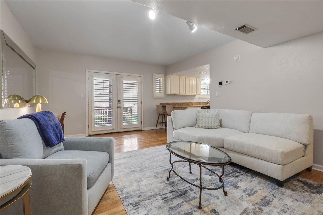517 E Jefferson Street Unit: 45