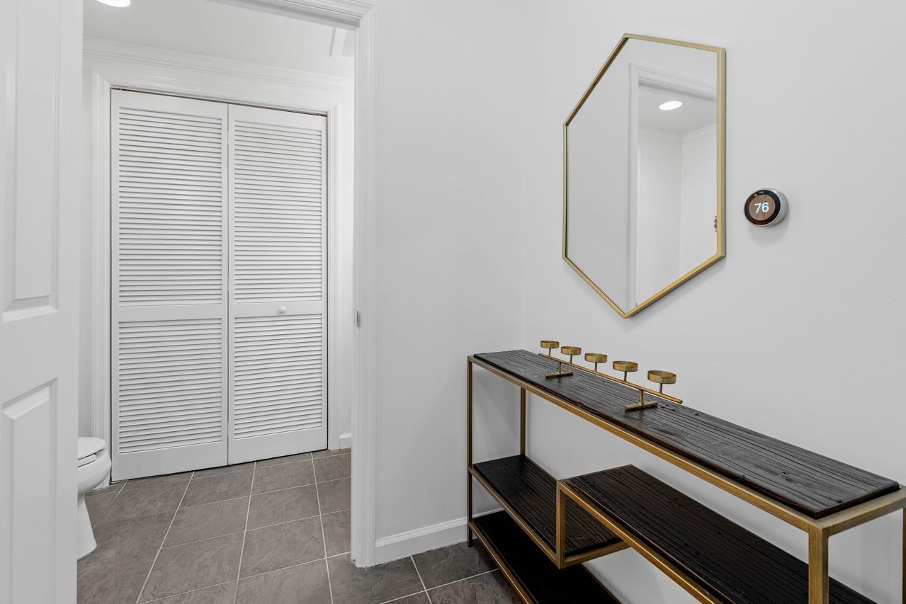 121 N Monroe Street Unit: 7008