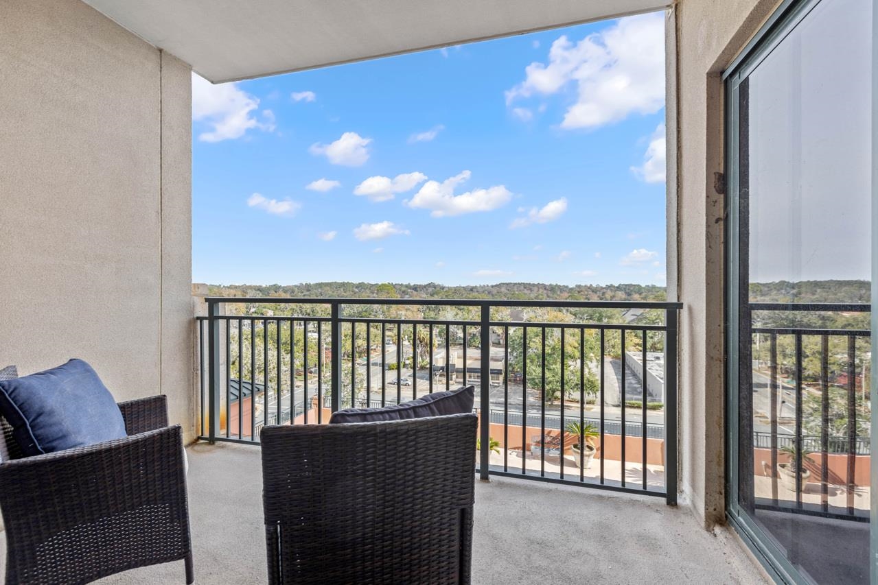 121 N Monroe Street Unit: 7008