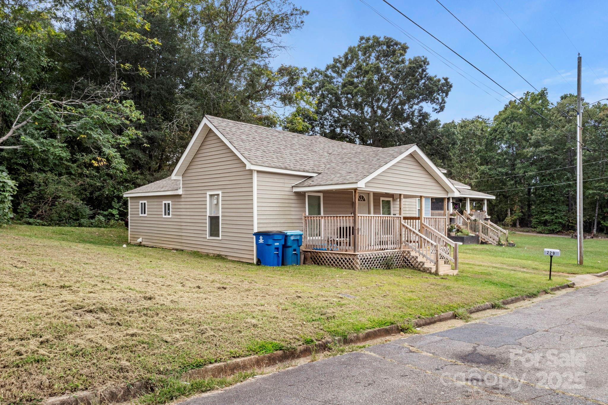 229 W Liberty Street