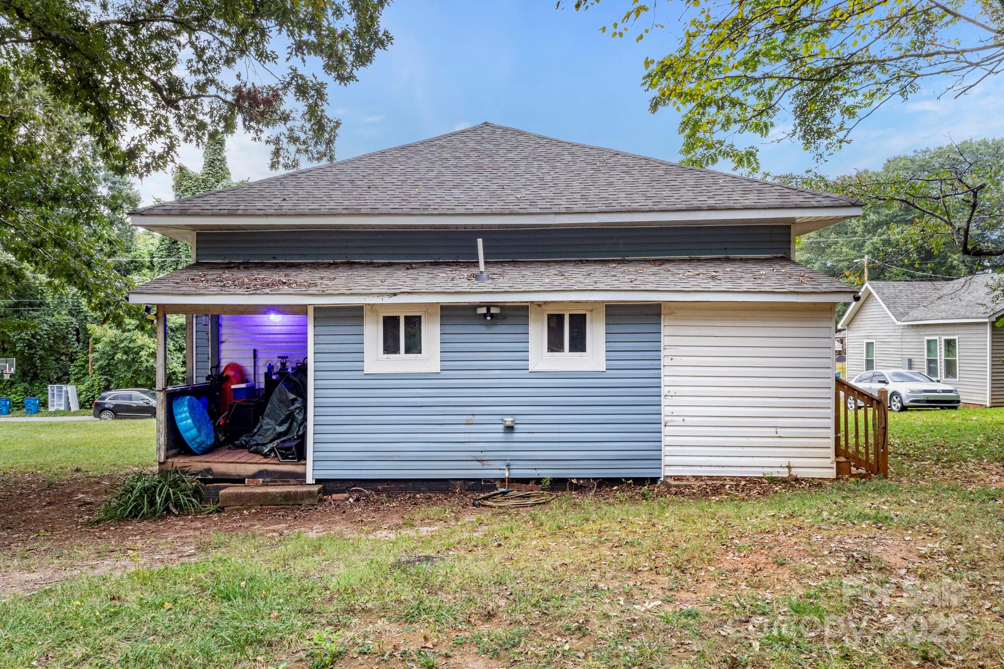 229 W Liberty Street