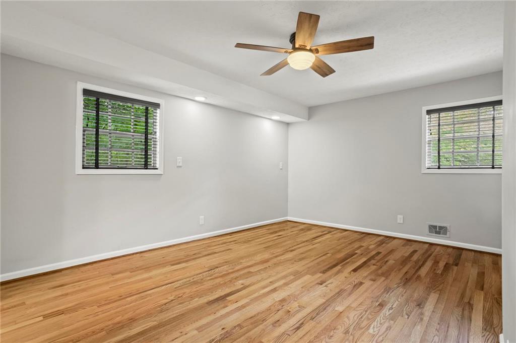 110 Suburban Drive NE