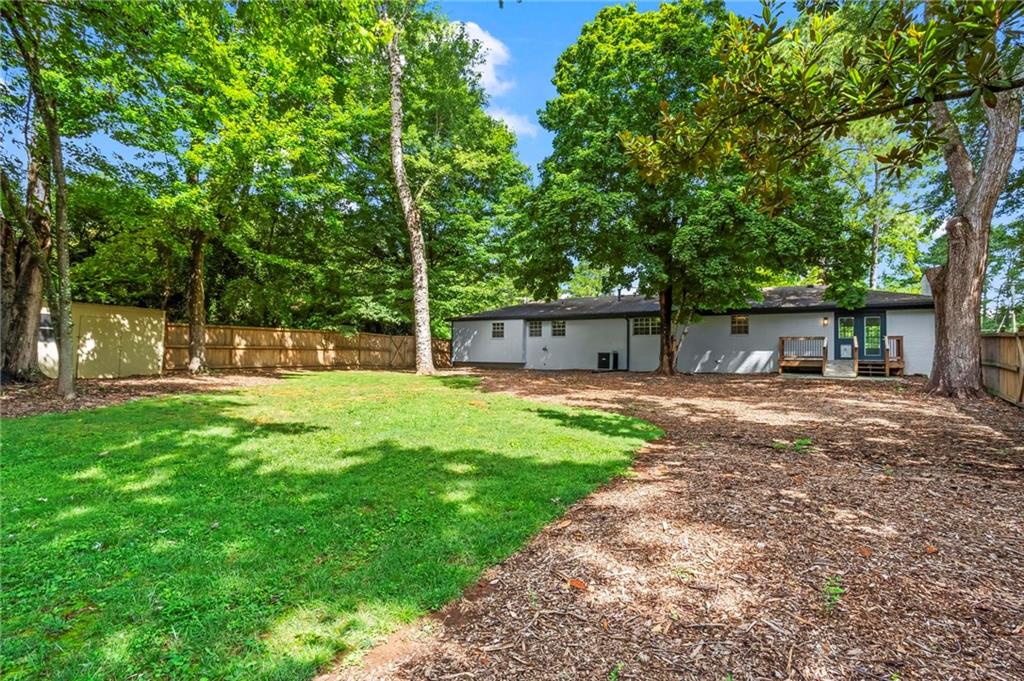 110 Suburban Drive NE
