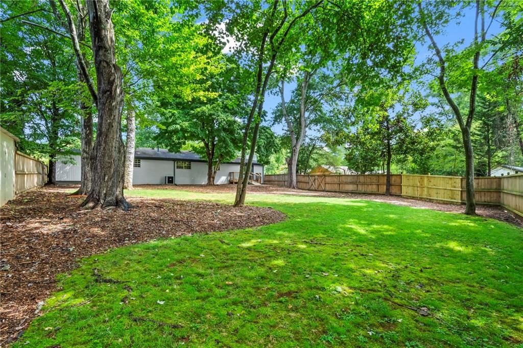 110 Suburban Drive NE
