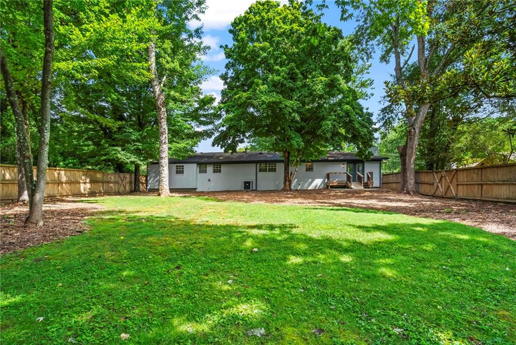 110 Suburban Drive NE