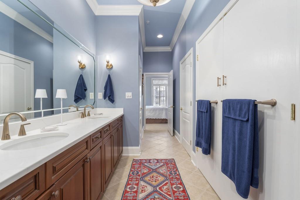 417 Clairemont Avenue Unit 115