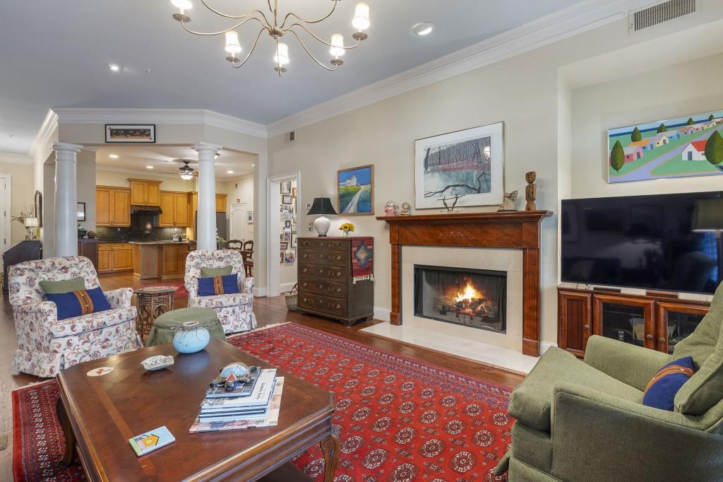 417 Clairemont Avenue Unit 115